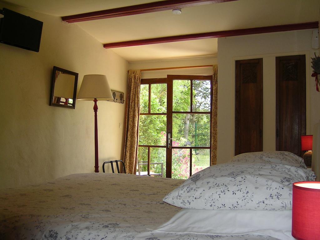 Mas La Provence Acomodação com café da manhã LʼIsle-sur-la-Sorgue Quarto foto
